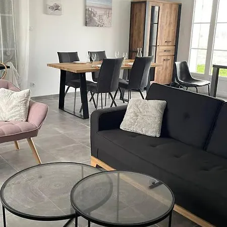 Maison Moderne A Saint-denis Hébergement de vacances